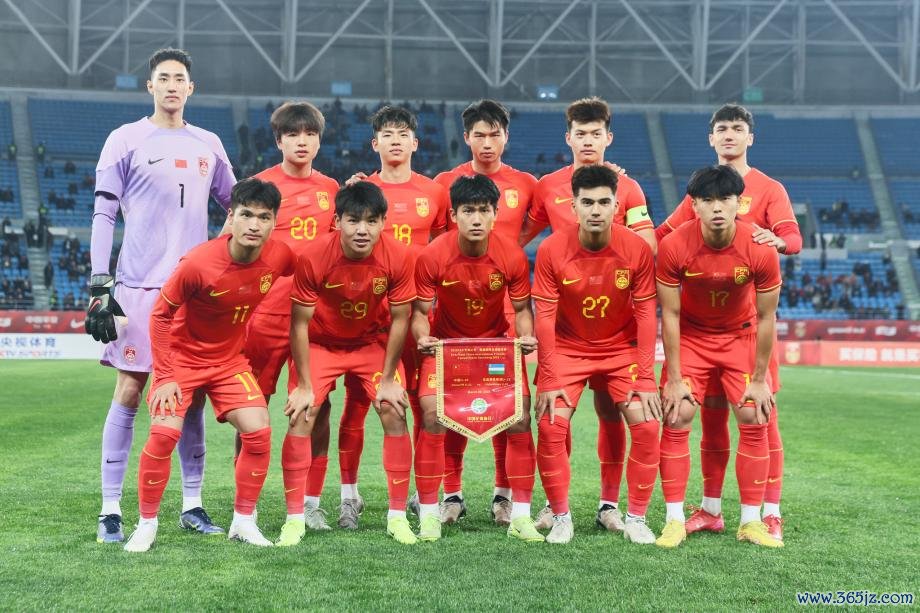 [图]外洋足球邀请赛-U22国足0-0战平乌兹别克斯坦U22
