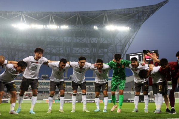 国足排行不变！FIFA最新排行：中国男足仍排活着界第94亚洲第14